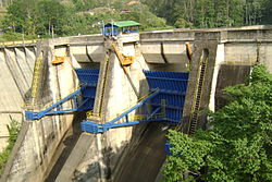 Represa de Cachi ES Kosta Rika CA.jpg