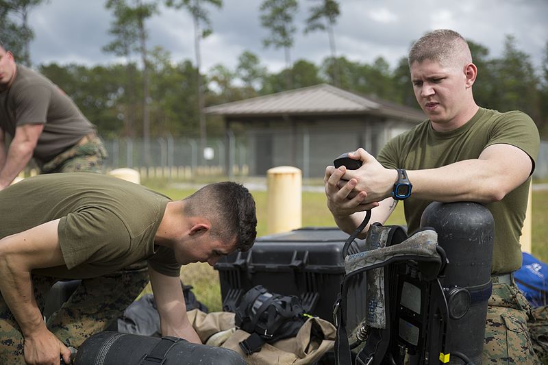 File:Reserve Marines conduct advanced CBRN training 151117-M-KN381-010.jpg