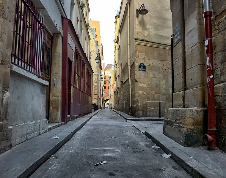 File:Rue de Nesle, Paris 29 November 2011.jpg