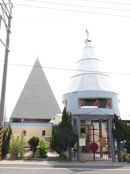 File:Saint Cross Church, Jingliao, Tainan (Taiwan).jpg