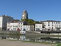 Français : La cathédrale St-Pierre et la Charente, Saintes, Charente-Maritime, France