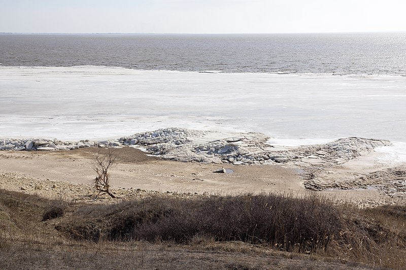 File:Sea of Azov, Ice, Russia.jpg