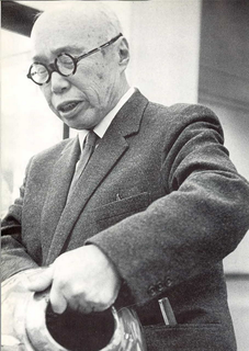 image of Hamada Shōji from wikipedia