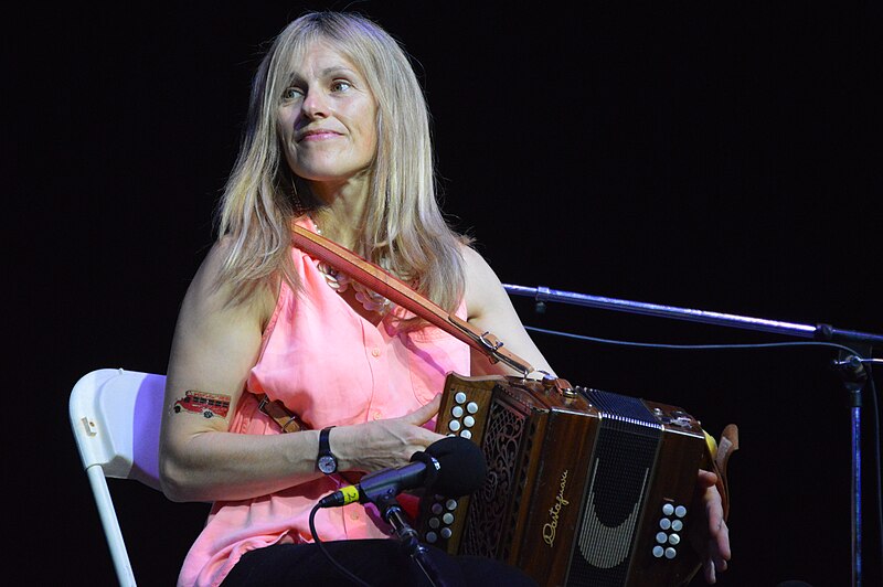 File:Sharon Shannon 02.jpg