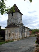 L'église Saint-Martin romane du XIIe siècle.
