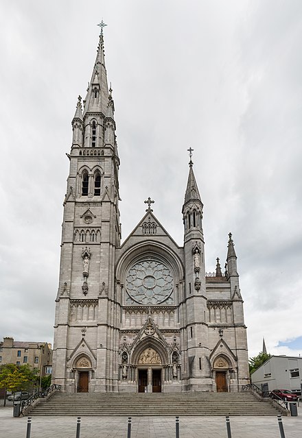 Catholic church. Дроэда Ирландия. Кладбище Святого Петра Дроэда Ирландия.