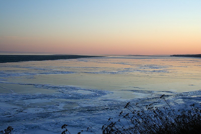 File:Sunset over the ice of Lake Superior.JPG