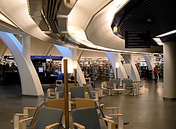 Tampere library main hall 1.jpg