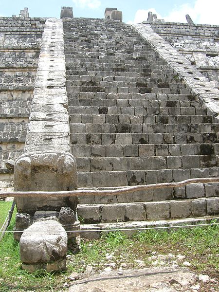 File:Templo de los Guerreros-Chichen Itza-Yucatan-Mexico0223.JPG