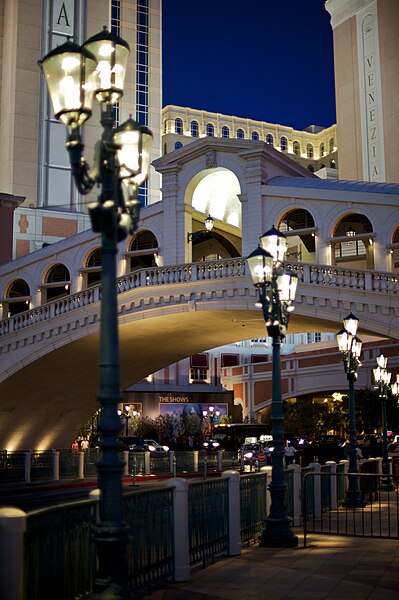 File:The Venetian hotel in Las Vegas - July 2011 (5941662017).jpg