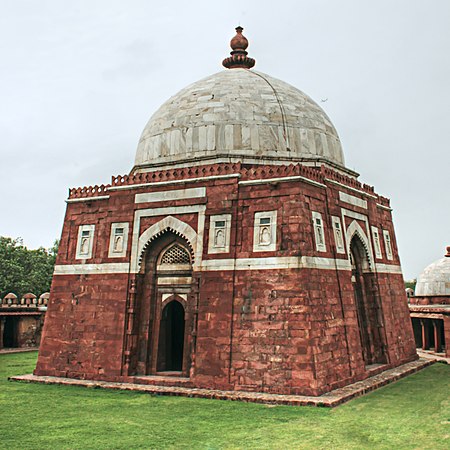 Tập tin:Tomb of Ghayasuddin Tughluq - Delhi.jpg