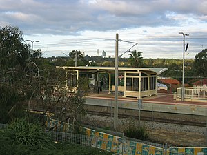 Transperth Shenton Park Bahnhof.jpg