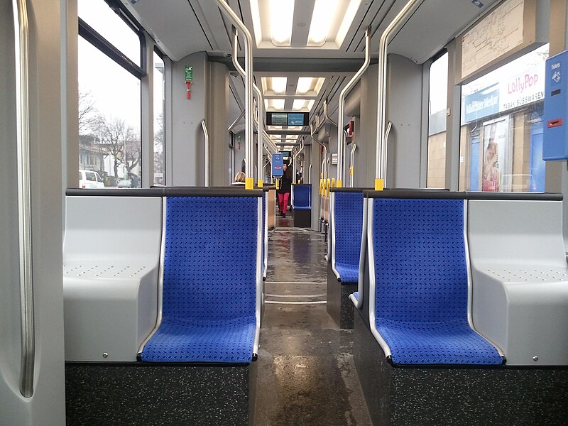 File:Variobahn, Innenraum.jpg