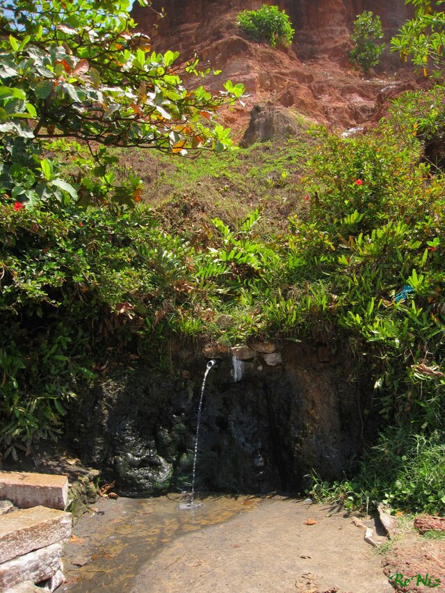 File:Varkala_natural_spring.JPG