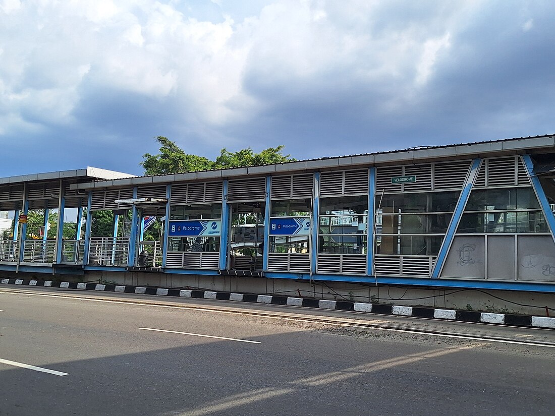 Halte Transjakarta Velodrome