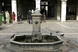 Fountain in the Campo St. Giacometo