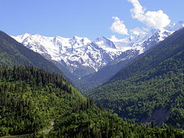 Pohled do údolí Svaneti
