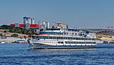 Volgograd.  Bateau de croisière "FI Panfyorov" P8060243 2200.jpg