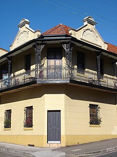 Gönüllü Otel Balmain 1.jpg