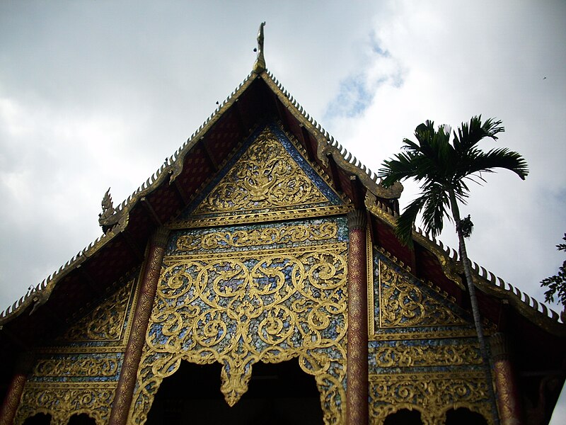 File:Wat Chai Sri Phum 01.JPG