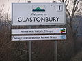 Glastonbury i Storbrotannia, med Lalibela i Ethiopia og Patmos i Hellas.