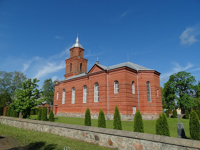 File:Žemaitkiemio bažnyčia, galinė dalis.JPG