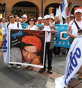 0003 - Zamudio, Ivan con l'Agedo al Bologna Pride 2012 - Foto Giovanni Dall'Orto, 9 giugno 2012 a.jpg