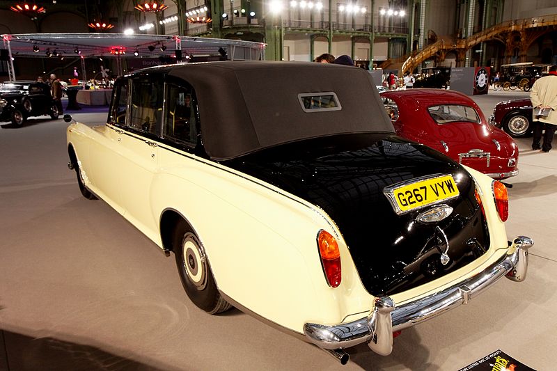 File:110 ans de l'automobile au Grand Palais - Rolls-Royce Phantom VI Landaulette - 1992 - 010.jpg