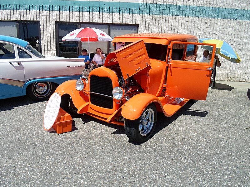 File:1929 Ford Tudor hot rod (7968745522).jpg