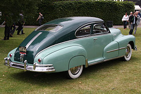 1948 Pontiac Streamliner Deluxe - Flickr - exfordy (1) .jpg