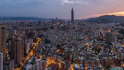Pemandangan matahari terbit di Kota Taipei, ibu kota Taiwan.