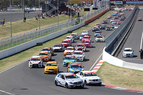 The start of the 2016 Hi-Tec Oils Bathurst 6 Hour.