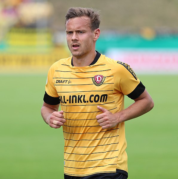 File:2019-08-10 TuS Dassendorf vs. SG Dynamo Dresden (DFB-Pokal) by Sandro Halank–338.jpg