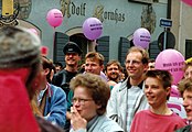 24. Juni 1989, Christopher Street Day in Freiburg, Kundgebung vor dem Erzbischöflichen Ordinariat