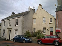 38 ve 40 Broomgate, Lanark - geograph.org.uk - 4116294.jpg