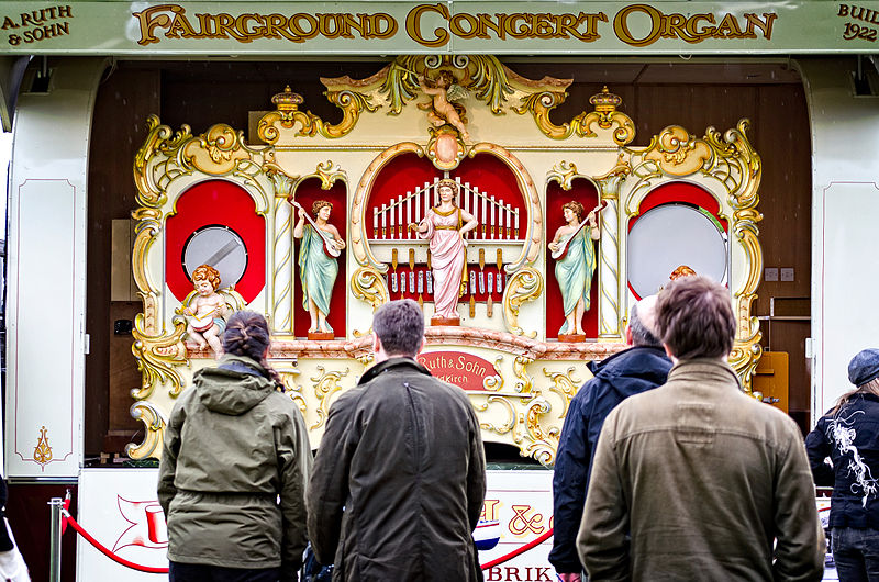 File:A. Ruth & Sohn Fairground Concert Organ, built in 1922, Richmond May Fair 2013 - 01.jpg