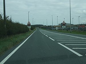 Humberside Havaalanı'nda A18 karayolu yaklaşımı - geograph.org.uk - 1506627.jpg