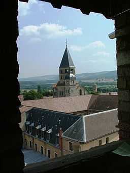 Abbaye cluny depuis tour fromages.JPG