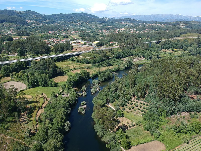 File:Aerial photograph of Rio Lima (7).jpg