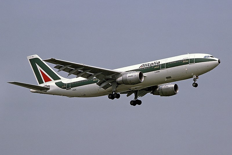 File:Airbus A300B4-203, Alitalia AN2138022.jpg