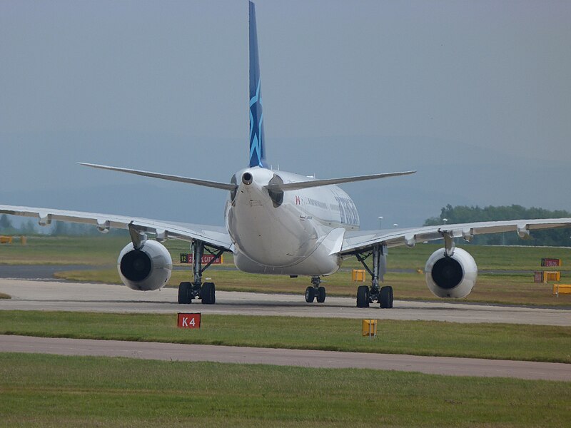 File:Airbus A330 (Air Transat) (5994918620).jpg