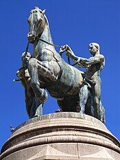 Alfred Turners Skulptur auf dem South African War Memorial, Kapstadt.jpg