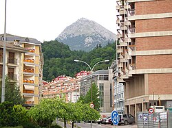The town centre of Mondragón.