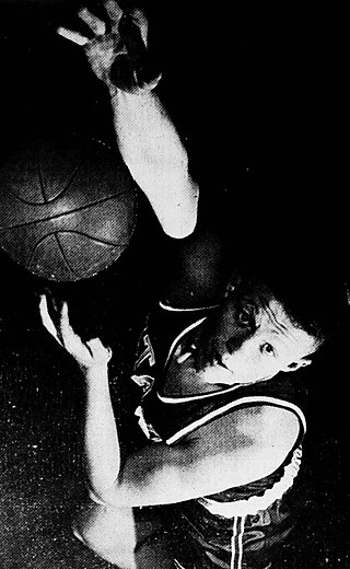 <span class="mw-page-title-main">Art Bunte</span> American basketball player (born 1933)