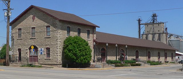 File:Atchison, Kansas Santa Fe depot from SW 2.JPG 