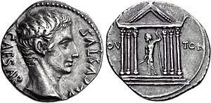 Mynt med Augustus porträtt och en framställning av Jupiter Tonans tempel.