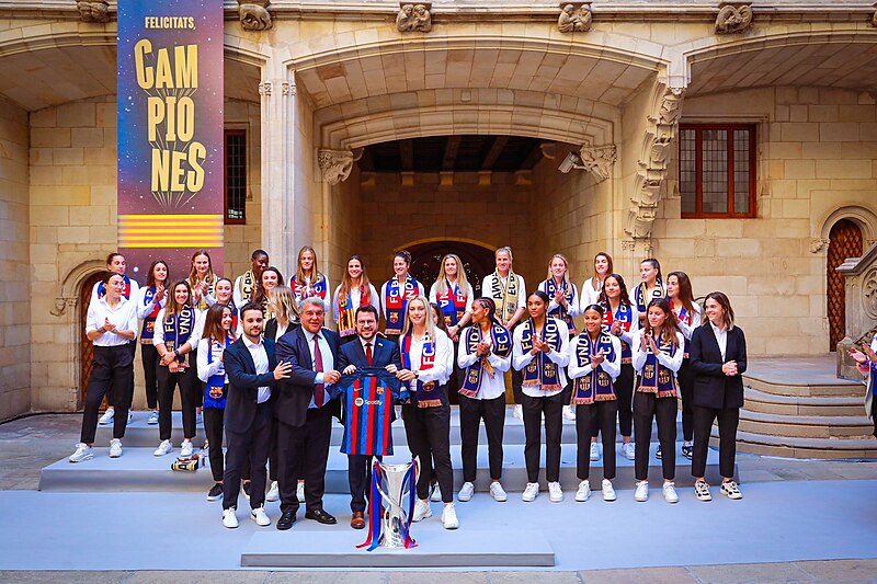 File:Barcelona femení 2023 Champions League Plaça Sant Jaume 07.jpg