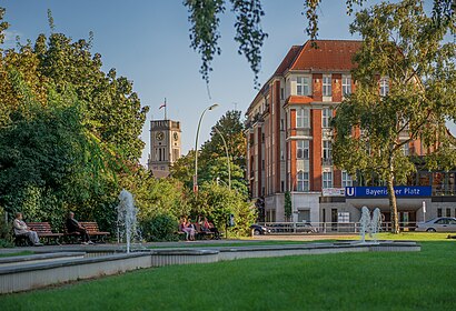 So kommt man zu dem Bayerischer Platz mit den Öffentlichen - Mehr zum Ort Hier