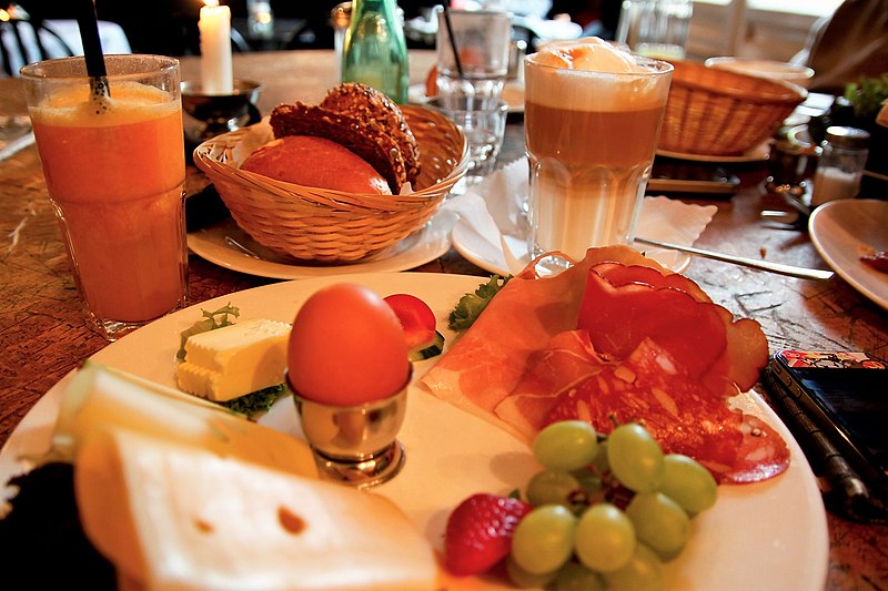 File:Berlinbreakfast.jpg