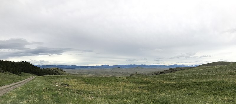 File:Bird Tail Divide, Montana 14.jpg